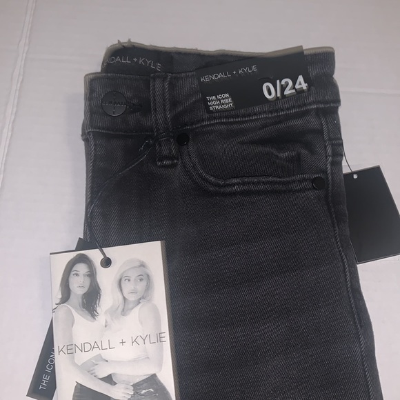 Kendall and Kylie | The ICON high Rise Straight - Picture 2 of 5